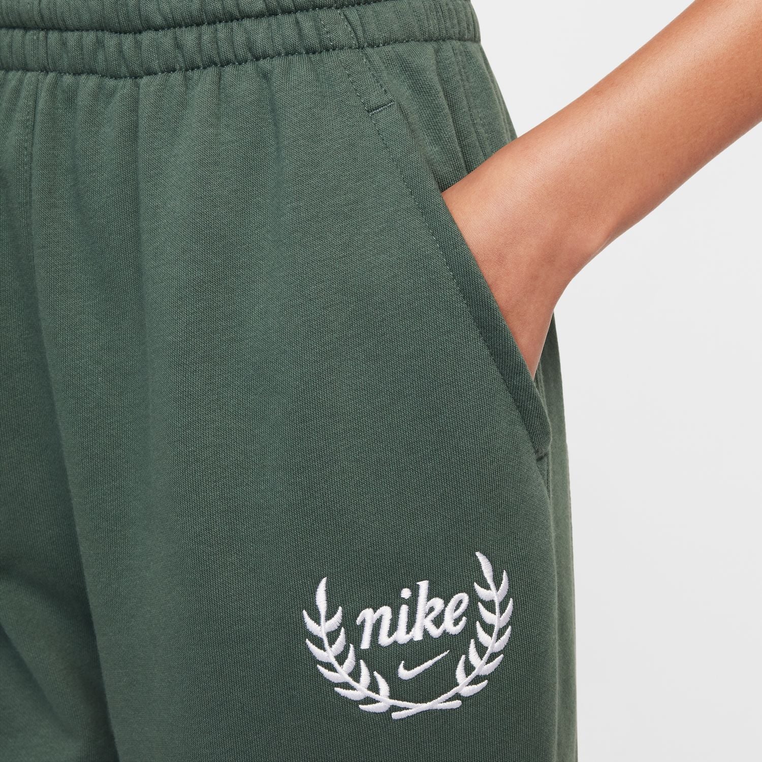 Club Fleece Loose Graphic Pant - Youth - Image 5