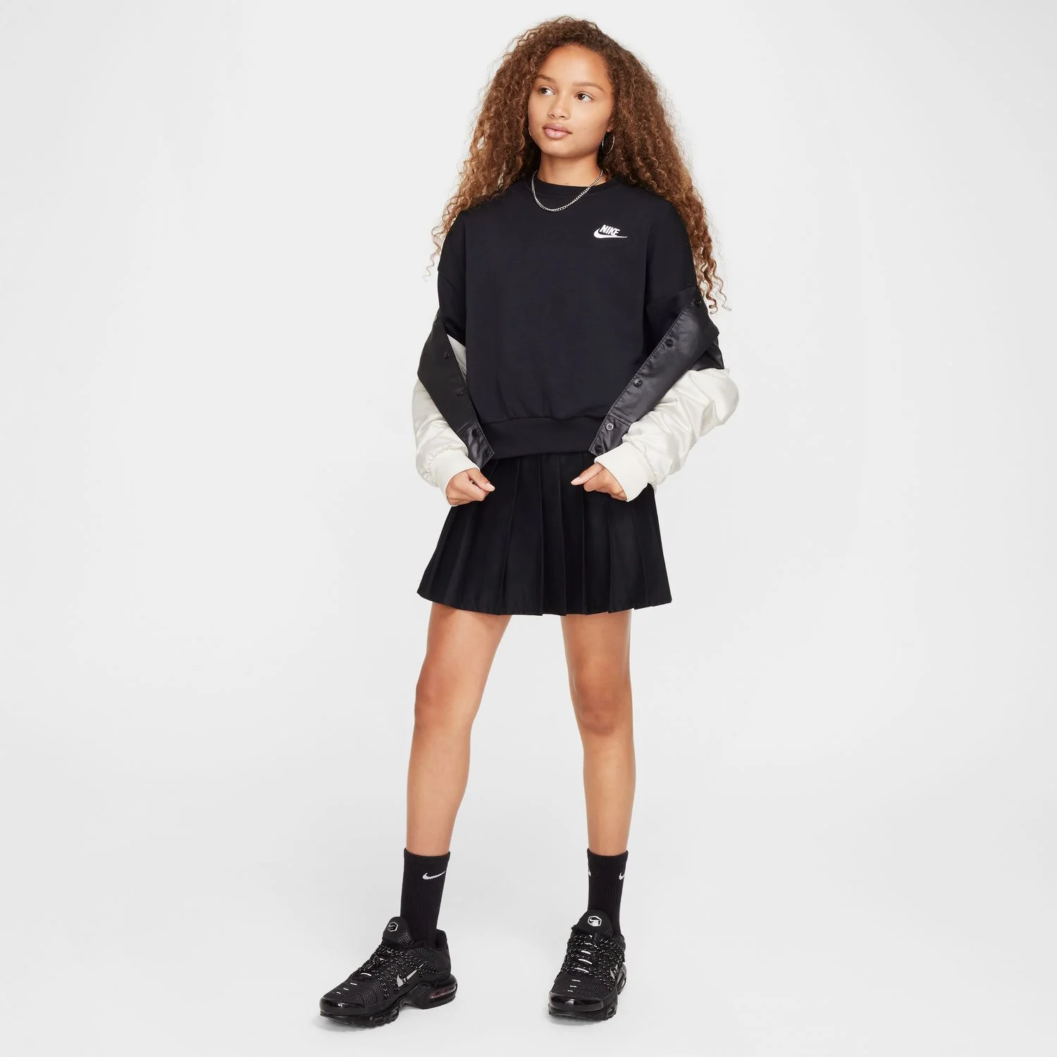 Club Fleece Boxy Crew - Youth - Image 3