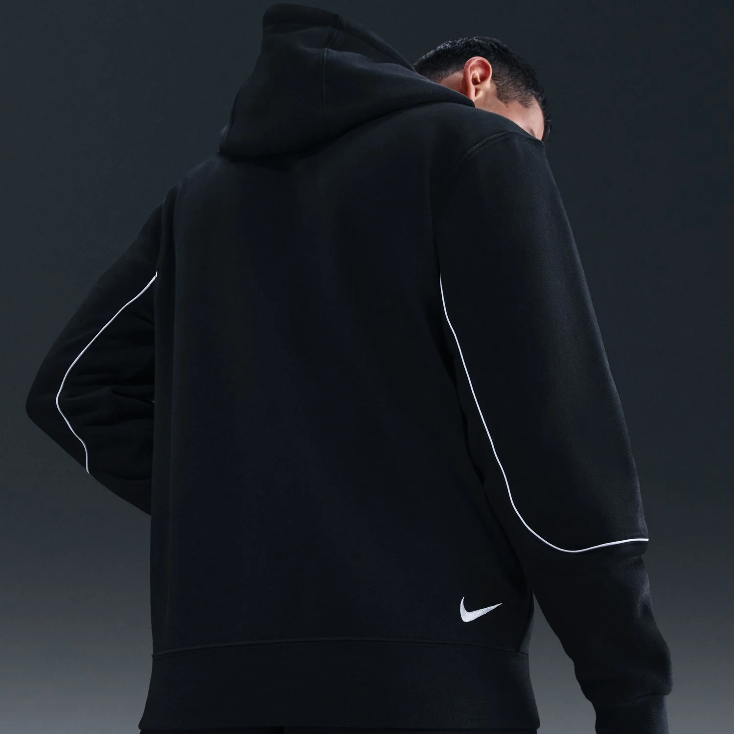 T90 Club Hoody -Mens - Image 6