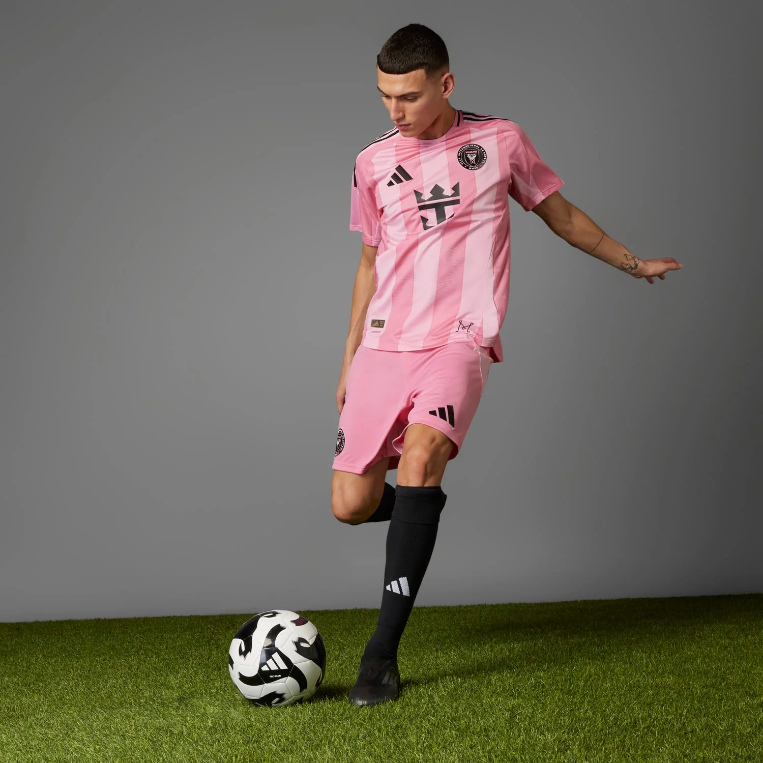 Inter Miami 25/26 Messi Authentic NN Jersey - Mens - Image 3