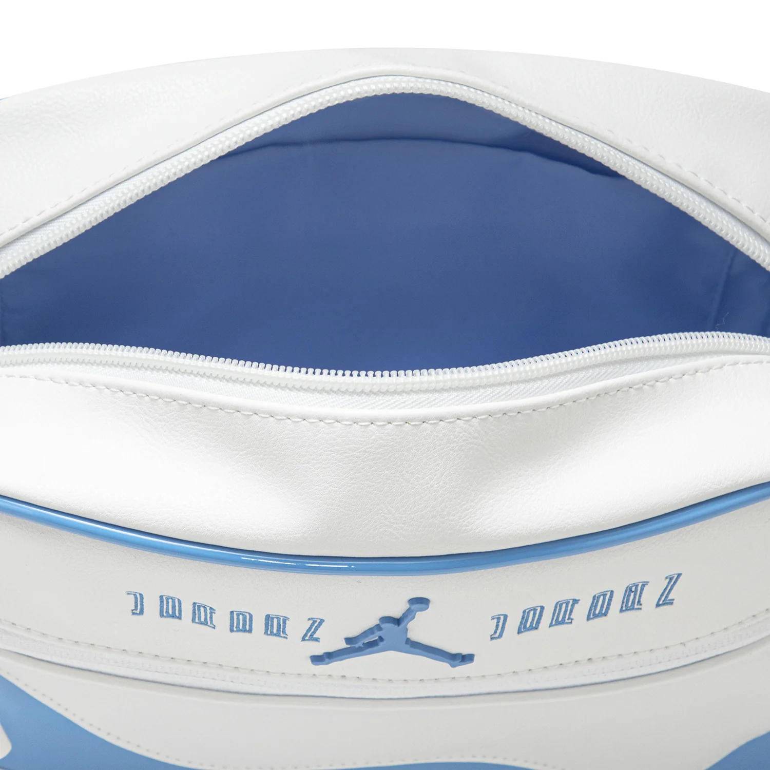 AJ11 UNC Messenger Bag - Image 3