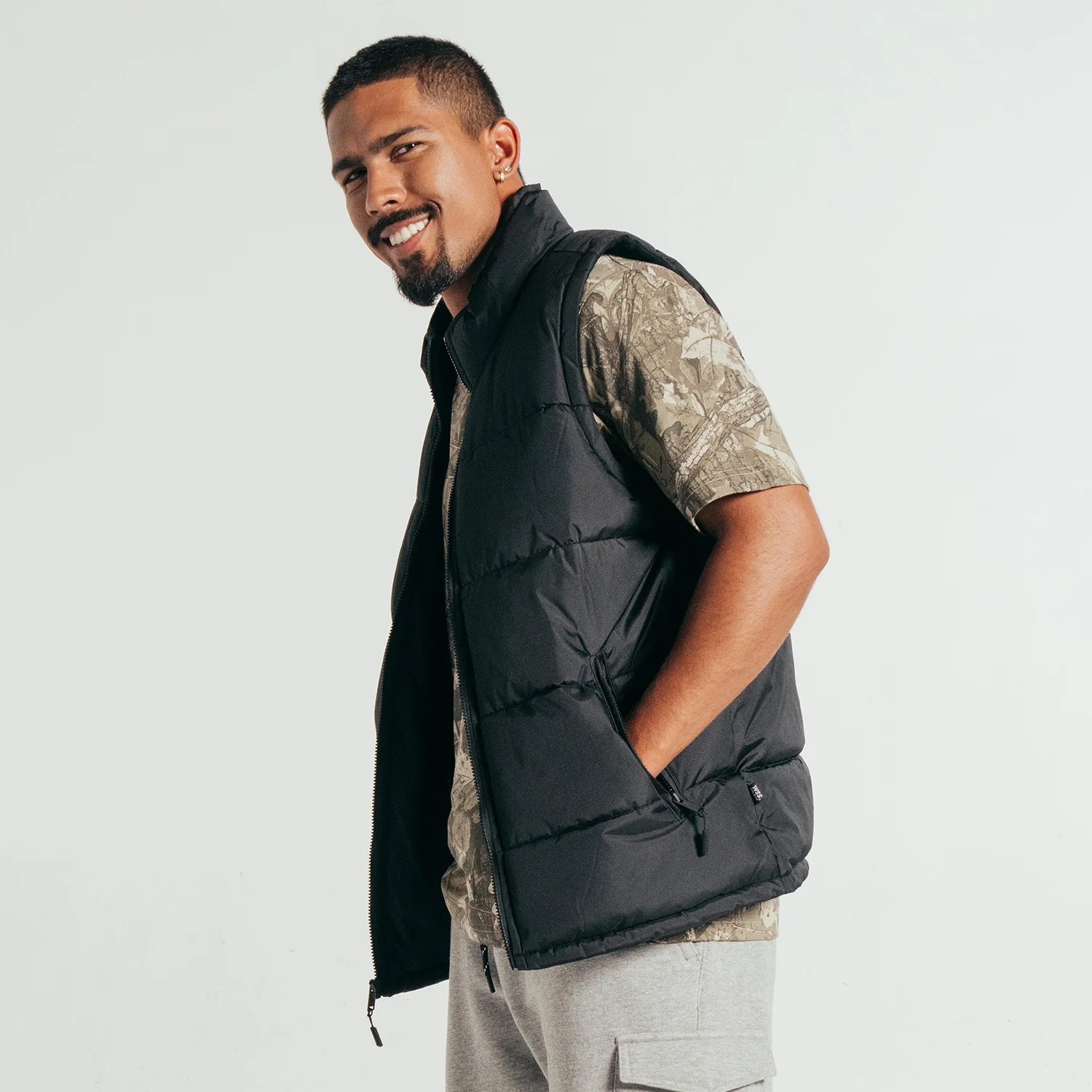 Puffer Vest - Mens - Image 4